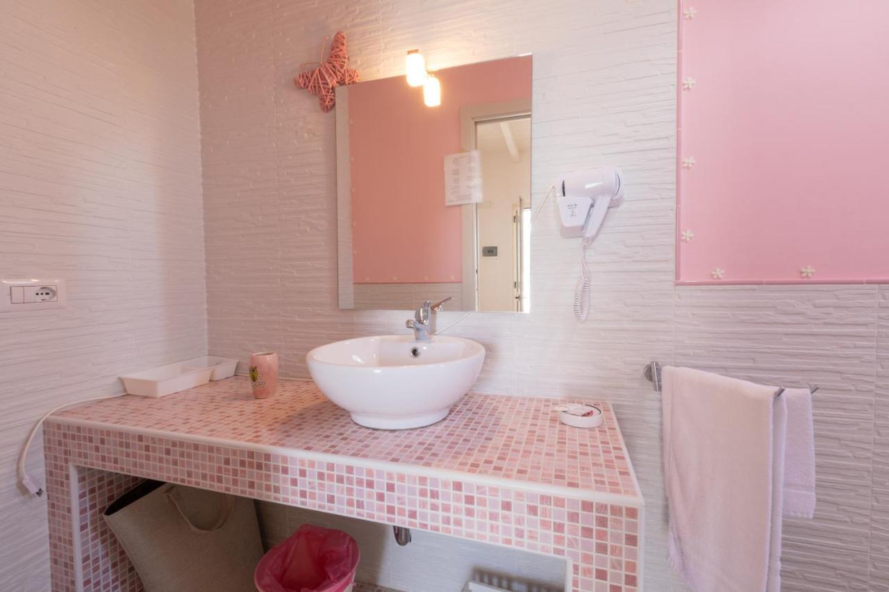 B&B L'Isola Che Non C'E 토레 산 지오반니 우겐토 외부 사진