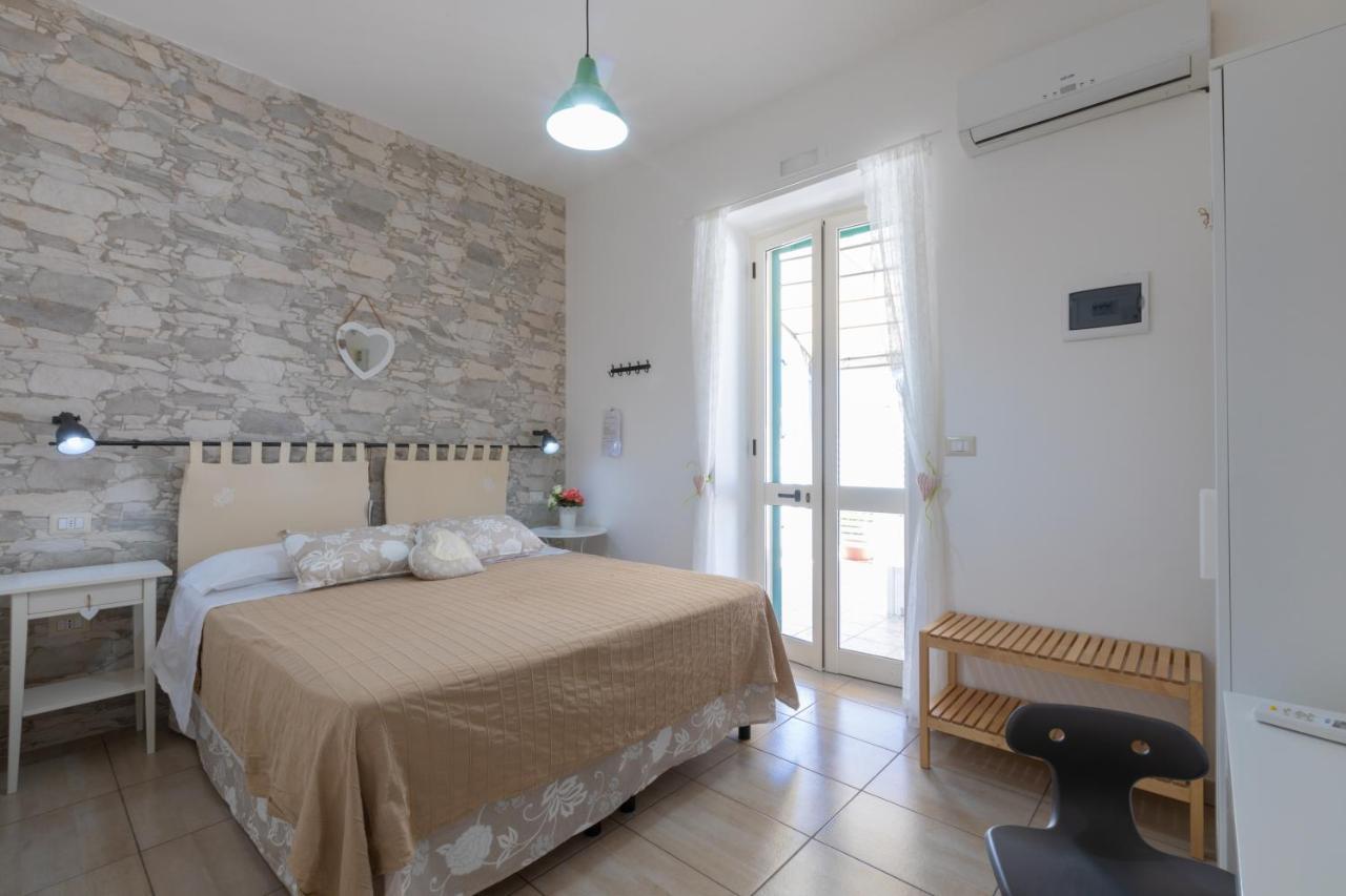 B&B L'Isola Che Non C'E 토레 산 지오반니 우겐토 외부 사진