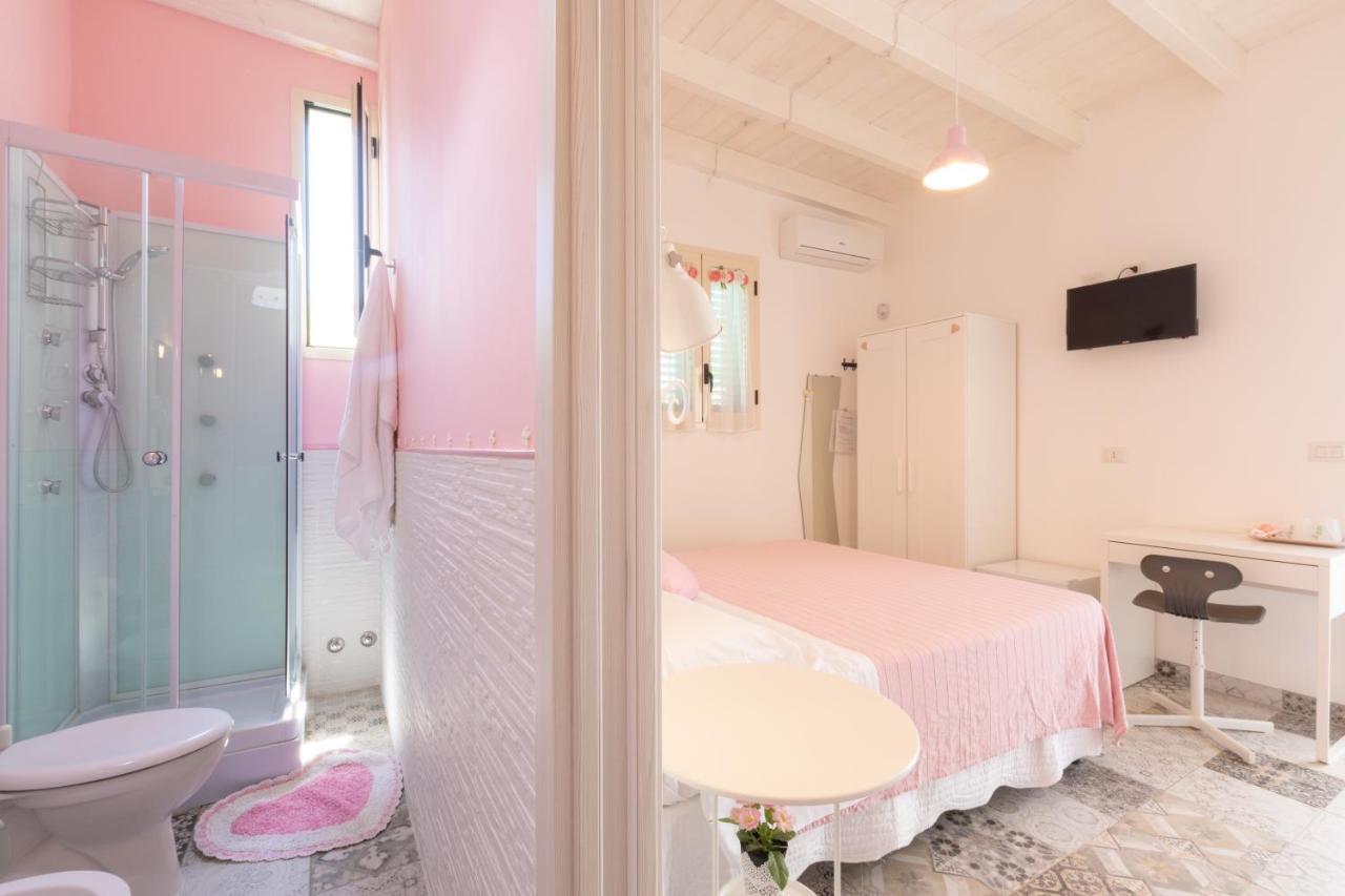 B&B L'Isola Che Non C'E 토레 산 지오반니 우겐토 외부 사진